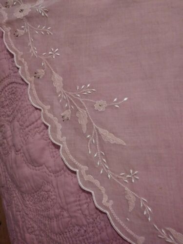 Gorgeous Mauve Pink Organdy Embroidered / Applique Madeira Round Tablecloth 74