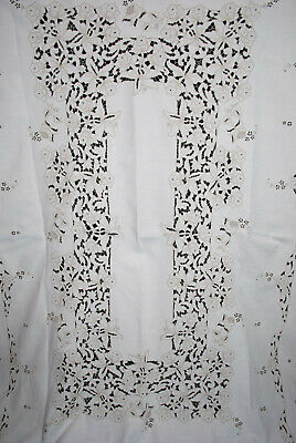 Vintage Madeira Embroidered Linen Tablecloth Richelieu Cutwork Flowers 98 x 66