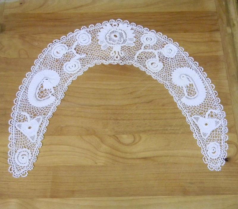 Antique Victorian Irish Lace Collar Ivory Fine Thread Irish Motifs