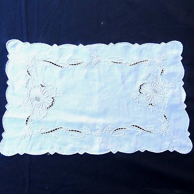 Antique Linen Hand Embroidered Floral Mums Doily Placemat 10.5x16.5