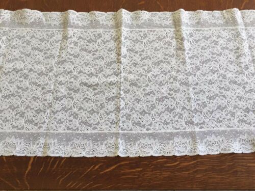 VINTAGE ANTIQUE CREAMY WHITE FRENCH ALENCON LACE RUNNER 40