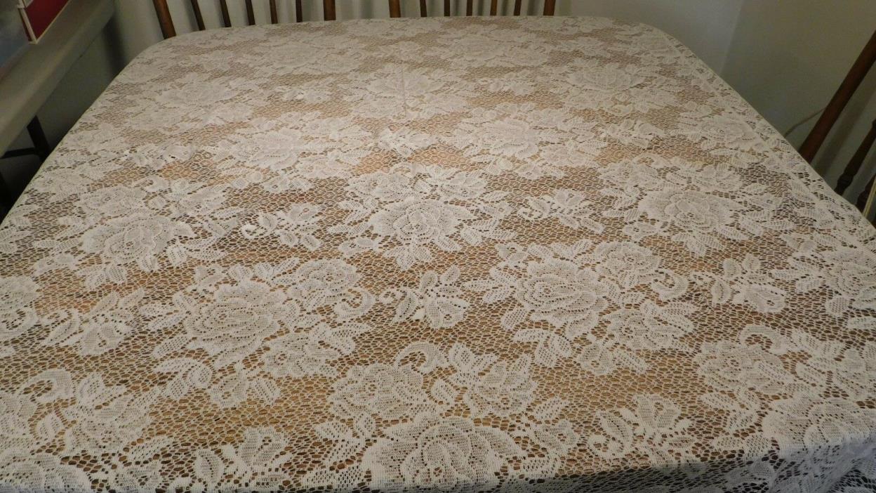 VINTAGE IVORY COLOR CABBAGE ROSE  LACE TAGLECLOTH 52X67 ROLLED HEMS COTTON POLY