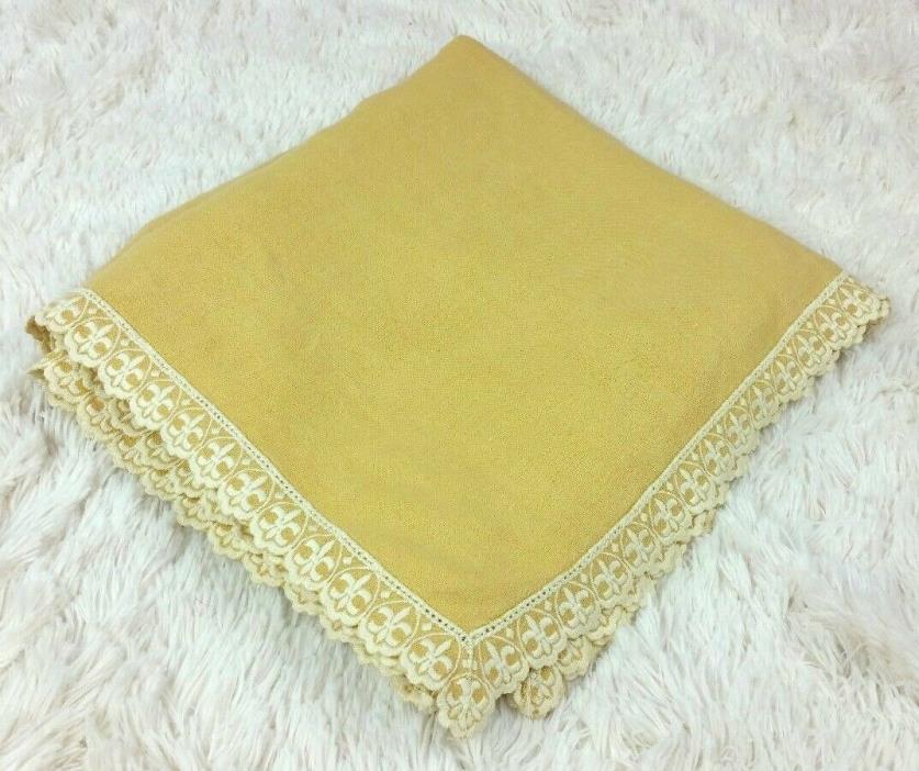 Vtg Embroidered Lace Edge Wheat Yellow Gold Bed/Table Cover Tablecloth Textile