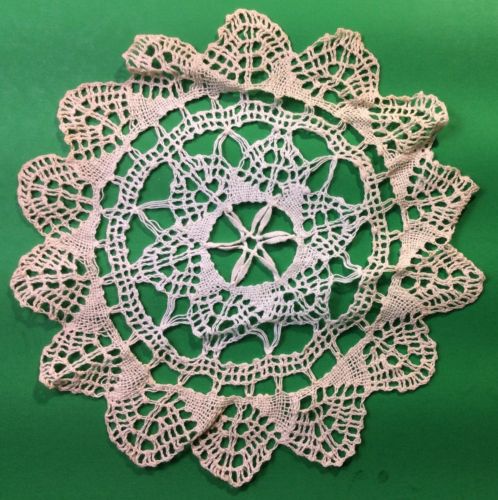 0057 Matching Pair Of Antique Handmade Lace Doilies, 8