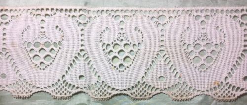 #2 Long Strip Of Antique Bobbin Lace, 4” Wide, 5 1/2 Yards