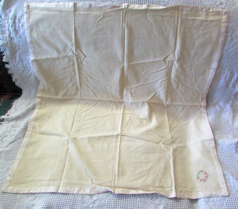 Antique Vintage Cotton Baby Blanket With Embroidery Of Wreath Of Roses, Estate