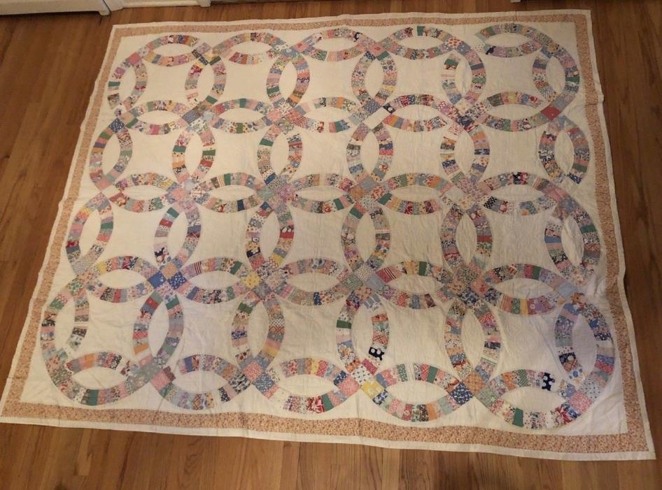 Antique 1930s Quilt with Double Wedding Ring Pattern