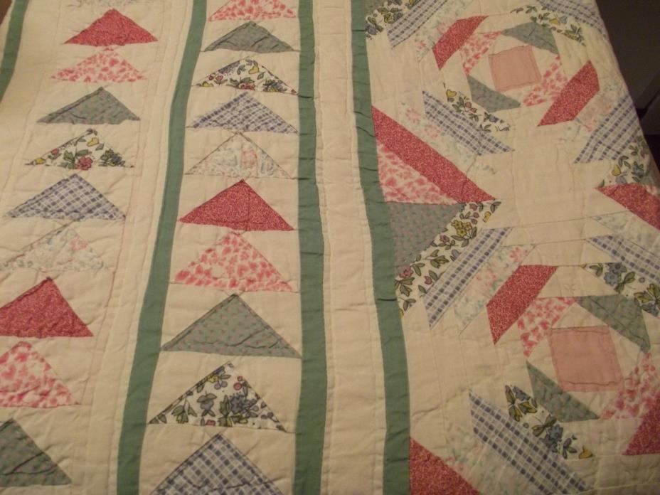 quilt handmade cottage lovely cozy triangle design vtg sewn stitched   94