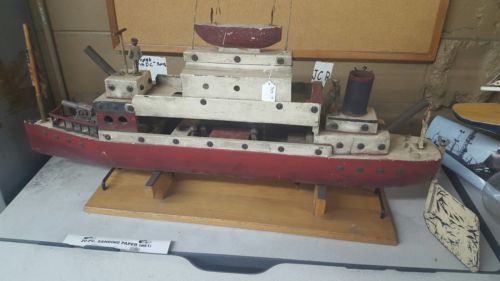 Vintage WW1 Battle ship model with lead solders