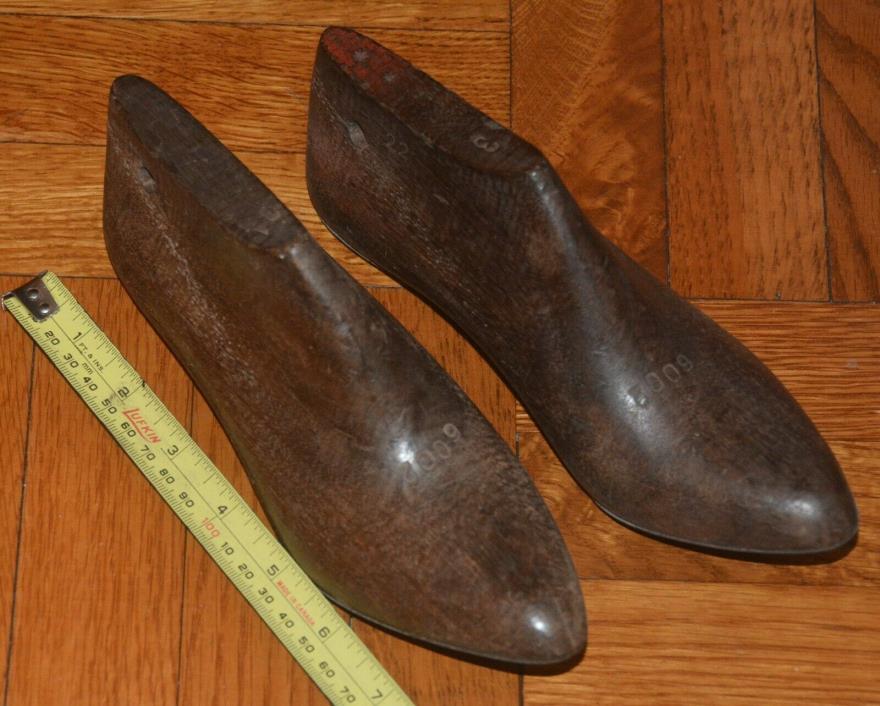 Antique Wood Shoe Cobbler Small Size  Pair - Lady Woman