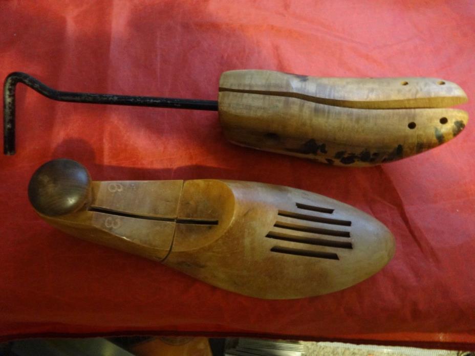 LOT OF TWO DIFFERENT VINTAGE SHOE STRETCHERS