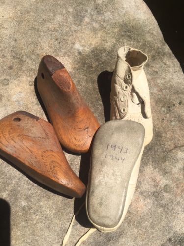 SALE! Rare Antique Child Infant Wood Cobbler's Shoe Form Size 1 Leather Baby