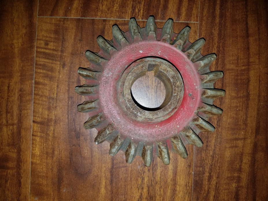 586533R1 Antique Vintage Cast Iron International Harvester Farm Tractor Gear