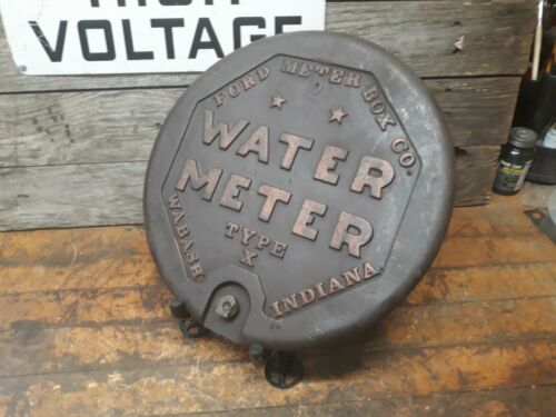 Vintage industrial steampunk cast iron water meter cover lamp base proyect