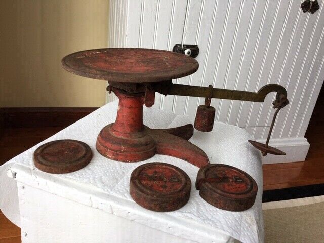 Antique Clawfoot Scale with Weights Chicago Scale Company