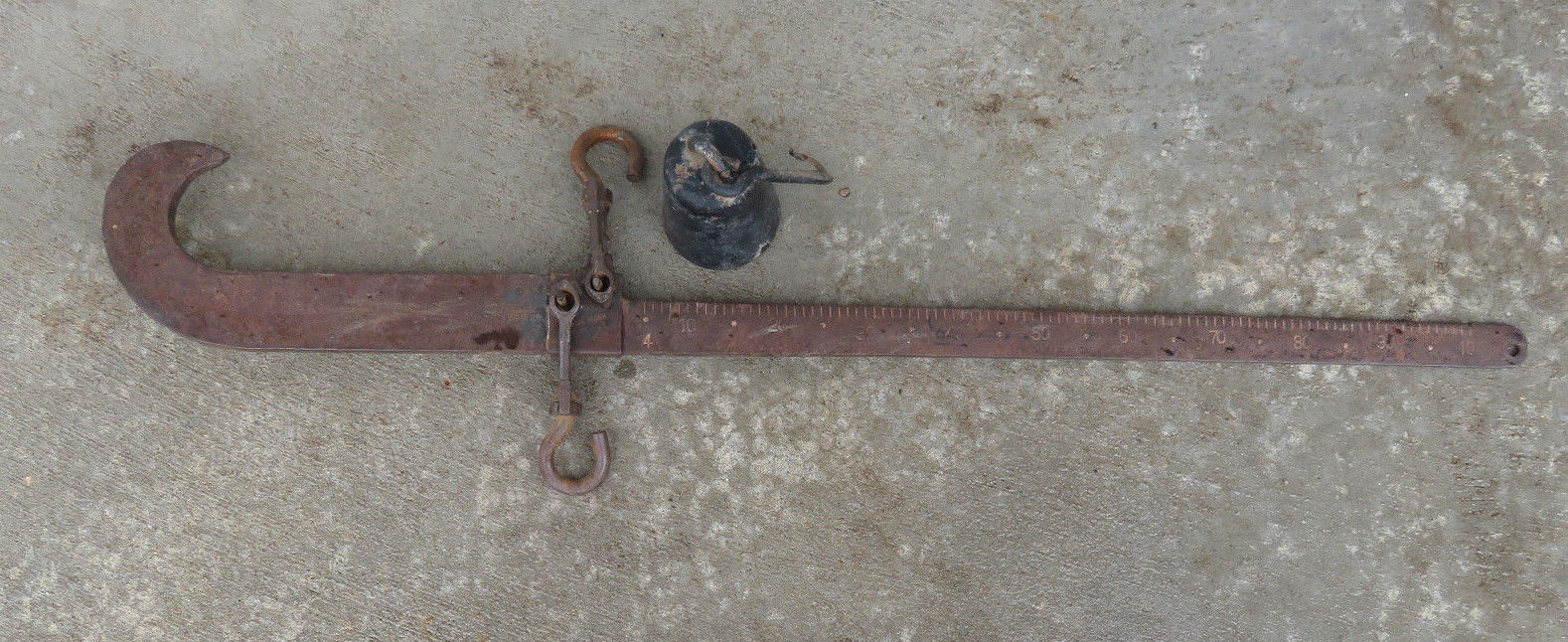 Antique Iron Cotton Tobacco Feed Beam Scale 32