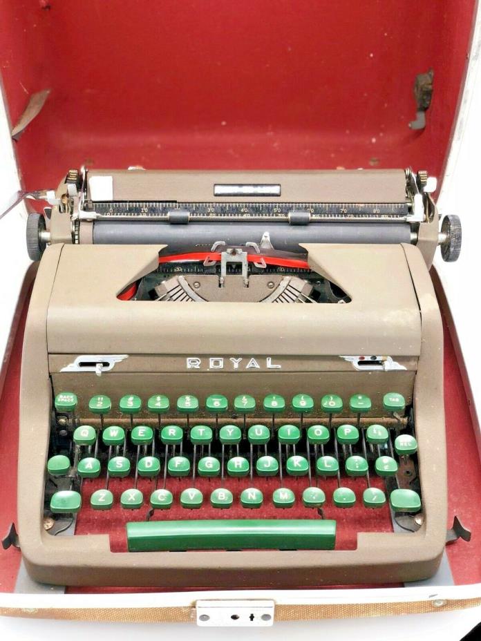 Working Antique Portable Royal Manual Typewriter Quiet De Luxe In Original Case