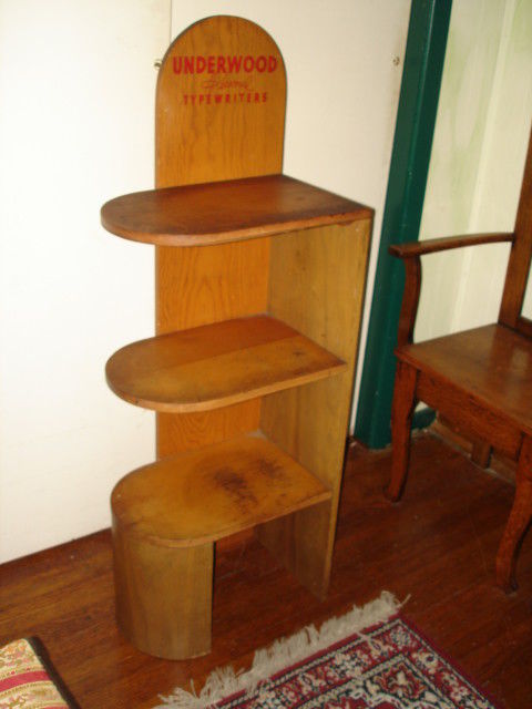 ~RARE OLD VINTAGE UNDERWOOD TYPEWRITERS WOODEN STORE DISPLAY~