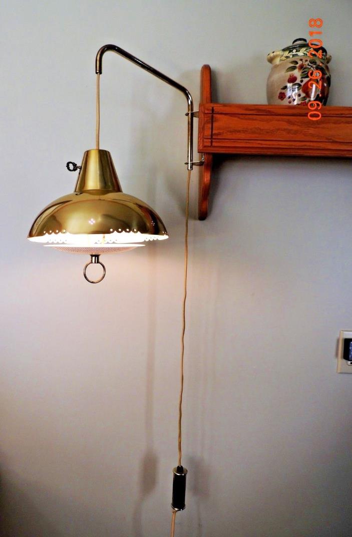 Vintage 50s Mid Century Modern Atomic UFO Saucer Adjustable Wall Arm Lamp 3 way