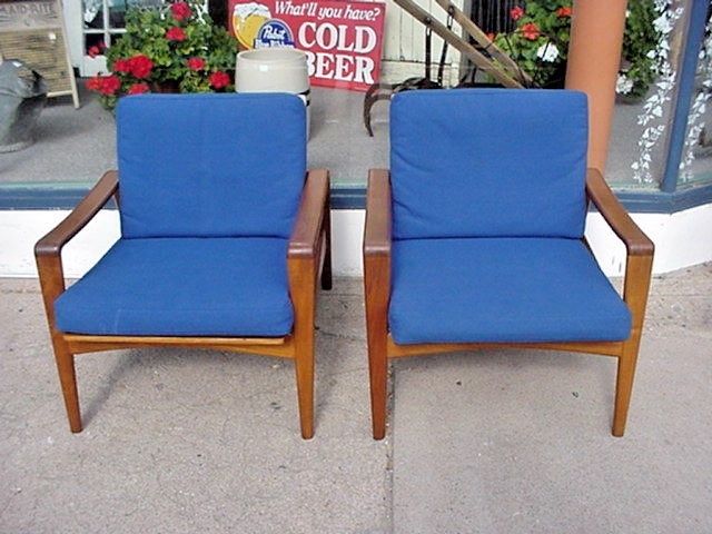 Arne Wahl Iversen Lounge Chairs for Komfort, Denmark Solid original blue