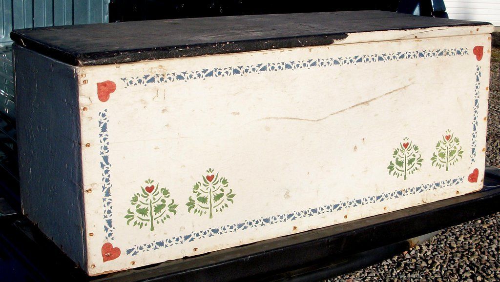 old primitive painted white & decorated wood blanket box / toy box Wellsville NY