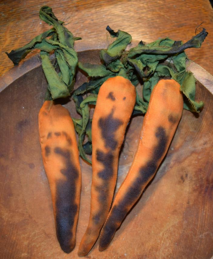 Primitive  3 Carrot Bowl Fillers Spring Cupboard Tucks Easter
