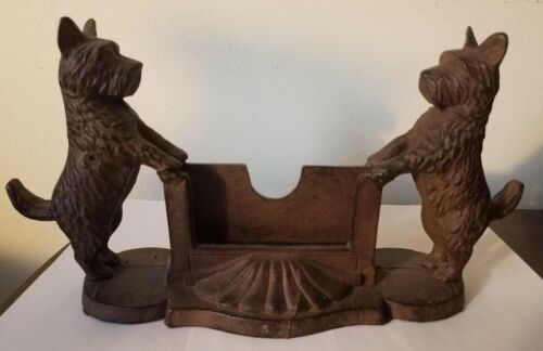 UNIQUE VINTAGE SOLID CAST IRON STANDING BUSINESS CARD HOLDER WITH DOGS