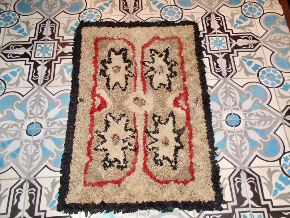 ANTIQUE AMERICAN HAND KNOTTED RAG RUG CIRCA 1920
