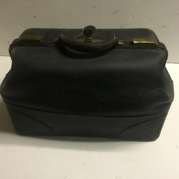 Antique leather Dr. medical bag with key