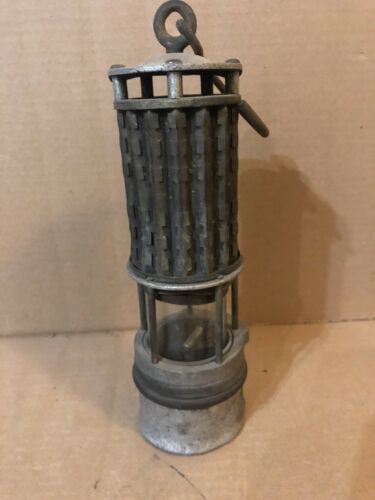 Vintage Wolf Safety Lantern USA Lighter *As-Is*