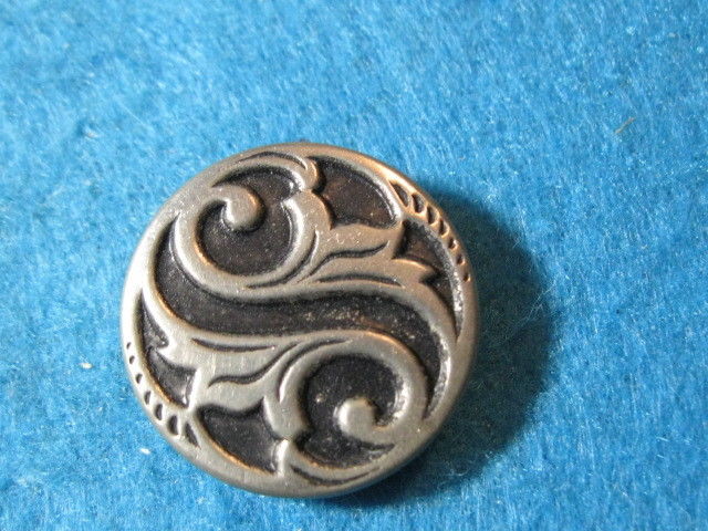 Vintage Button: White Metal Scroll Pattern