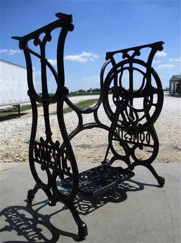 Treadle Sewing Machine Cast Iron Base Industrial Age Table Domestic Steampunk mn