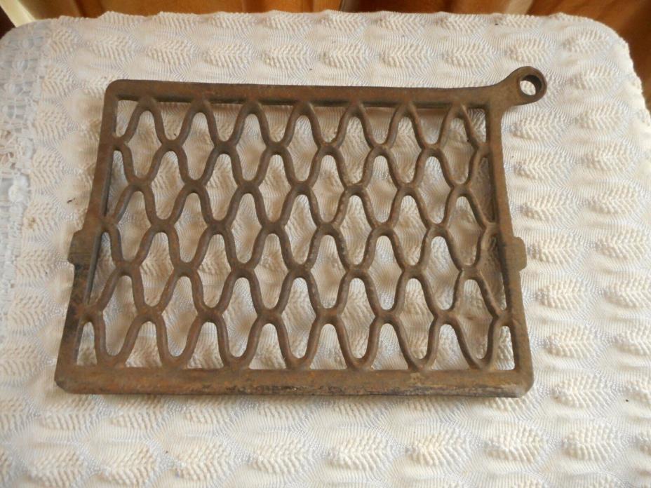 VINTAGE  SINGER TREADLE  SEWING MACHINE  CAST IRON FOOT PEDAL