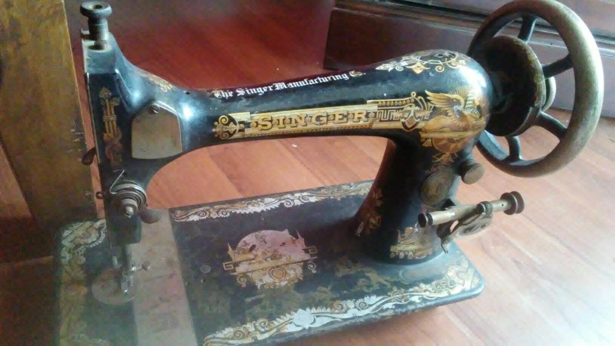 Antique Singer Treadle Sewing Machine 1D213678 1900