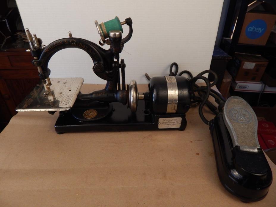 Antique WILLCOX & GIBBS Chain Stitch SEWING MACHINE w/Motor & Foot Control NICE