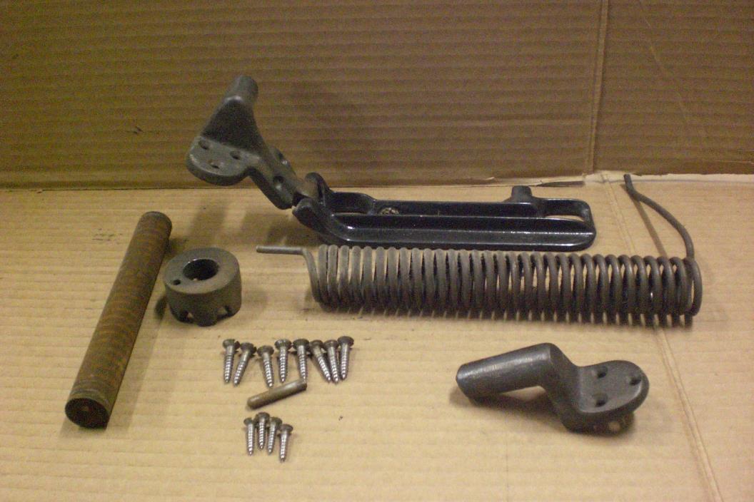 Antique Cast Iron Singer Treadle Sewing Machine Cabinet Lid Spring Assembly