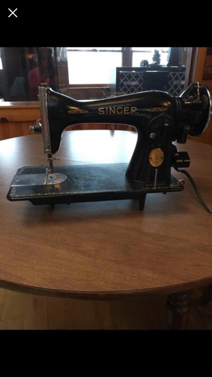 Antique Singer Sewing Machine 201-15-91