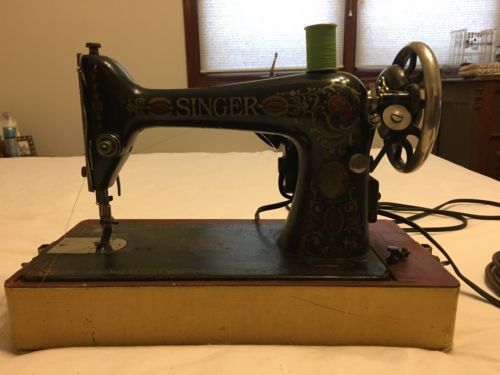 Vintage Antique 1910 Electric Singer Black Sewing Machine with Wooden Case