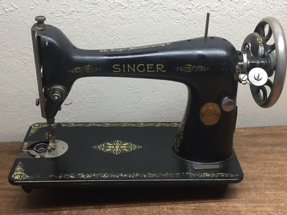 Vintage 1927 Singer Sewing Machine ~ Model 66 ~ AB724740