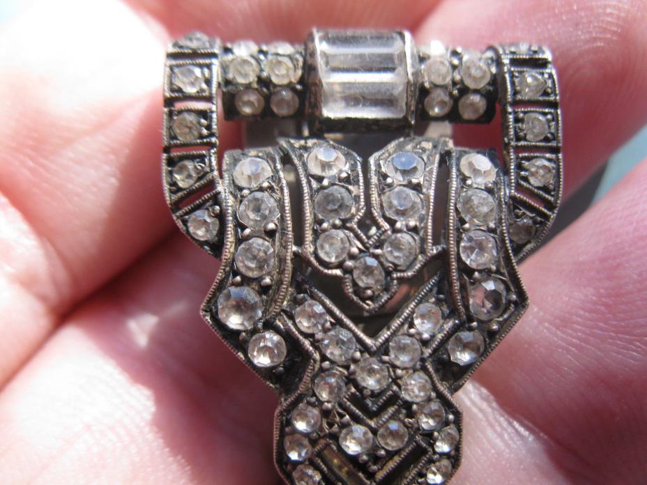 Price reduced! Paris France 800 silver paste dress or fur clip post -1838.