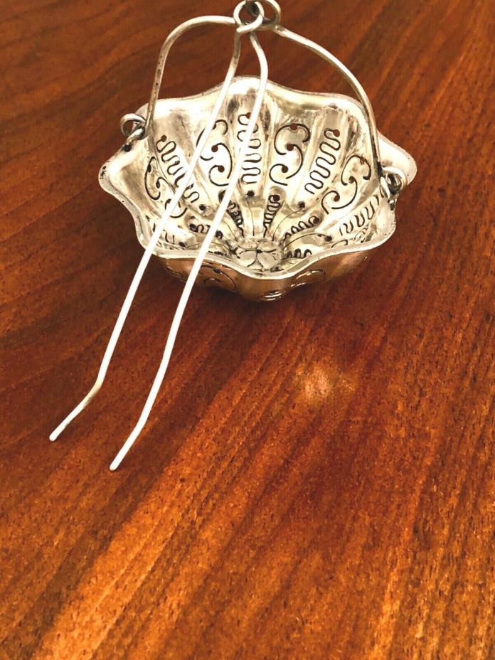 - CHRISTOFLE SILVERPLATE TEA STRAINER: FLOWER SHAPE, BUCKET HANDLE SPOUT CLEARER