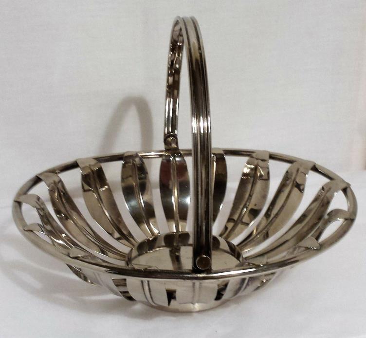 SILVER PLATE BREAD BASKET or BRIDES BOUQUET BASKET W/ HANDLE  PETAL LEAF DESIGN