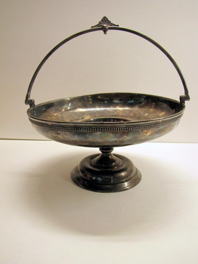 Antique Victorian MIDDLETON Silver Plate FOOTED BRIDES BRIDAL BASKET w/ HANDLE