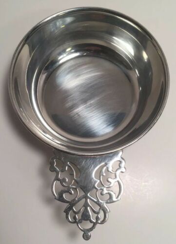 Silverplate Porringer by Oneida Silver Co. Antique Vintage 5” Diameter +Handle