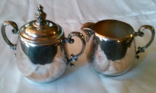 Sugar & Creamer Silver Plate Wm Rodgers