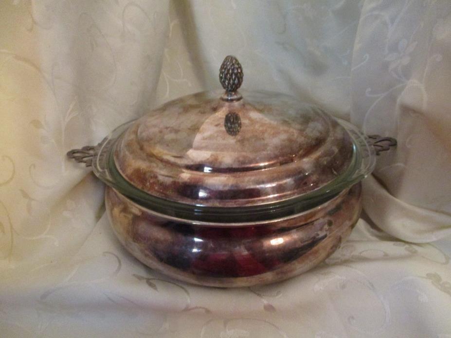 SHEFFIELD SILVER CO. PLATED CASSEROLE DISH WITH 2 qt. INSERT, GOOD VINT.