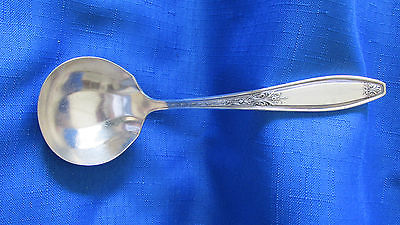 ANTIQUE ONEIDA ROCKFORD SILVERSMITHS GRAVY LADLE