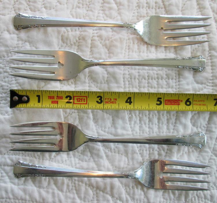 Lot of 4 DELMAR pattern silverplate salad forks by 1881 Rogers Oneida Ltd - 1931