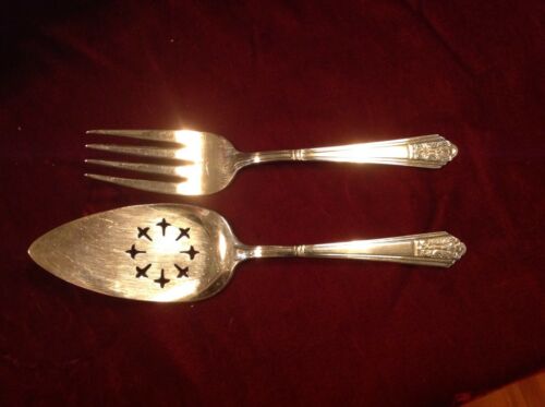 Vintage International Royal Saxony Siverplate 1935 Meat Fork And Pie Server