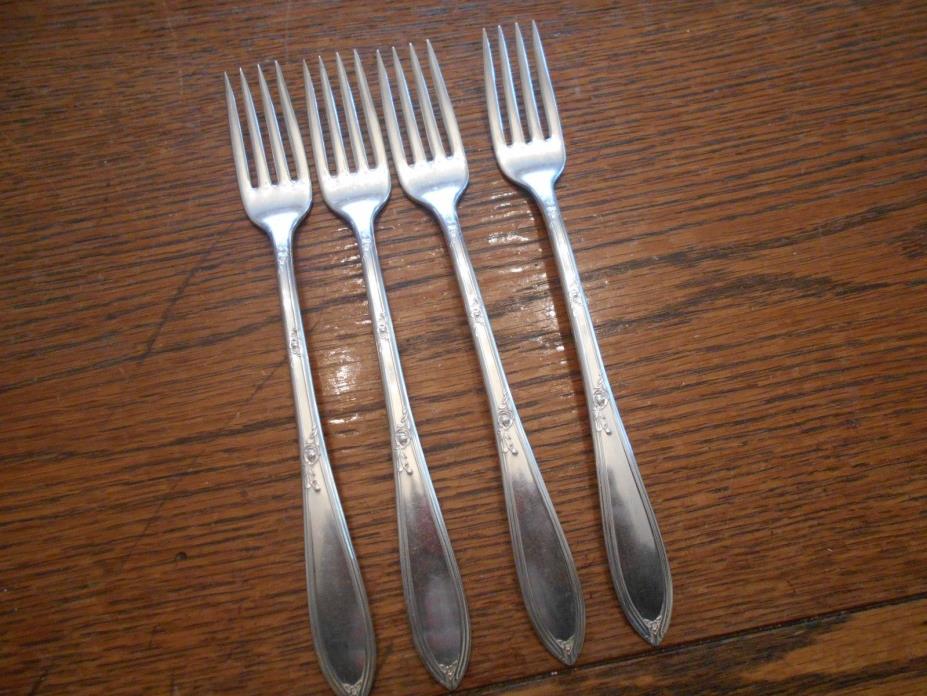 4 Wm Rogers 1919 ROSEMARY Pattern Grille or Viande Forks Silverplate 839